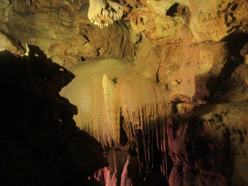 Grotte de Saint-Césaire