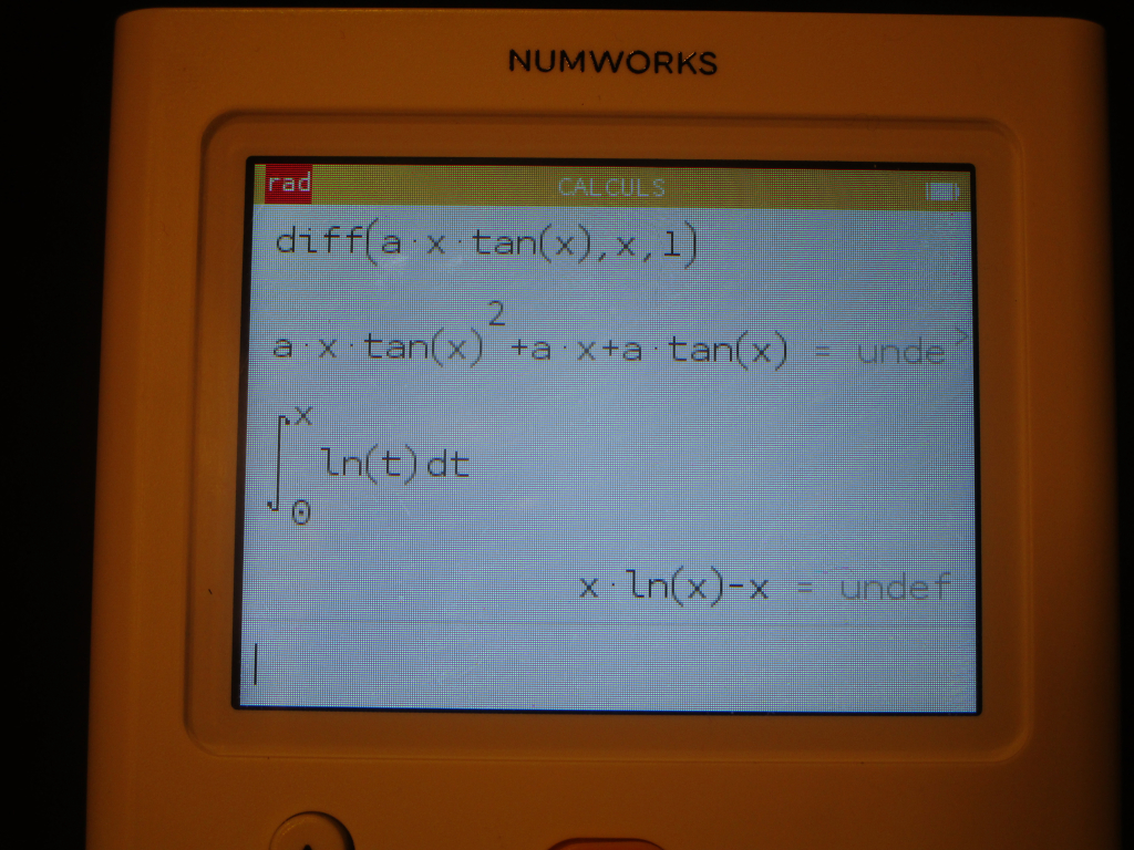 NumWorks N0110 + firmware giac